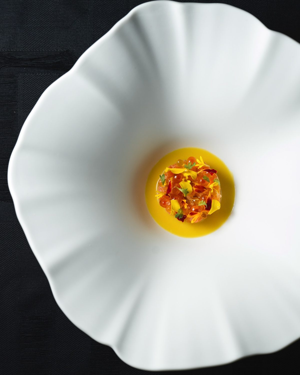 King salmon / Passion fruit / Gooseberry
